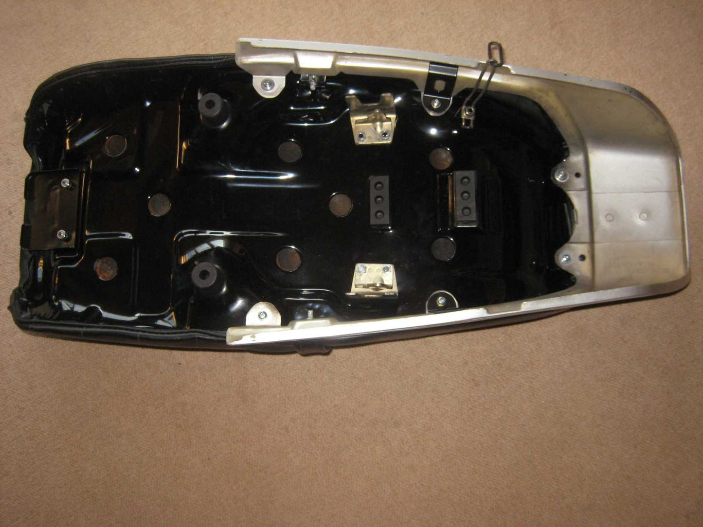 CB 250 400 N+T Sitzbank