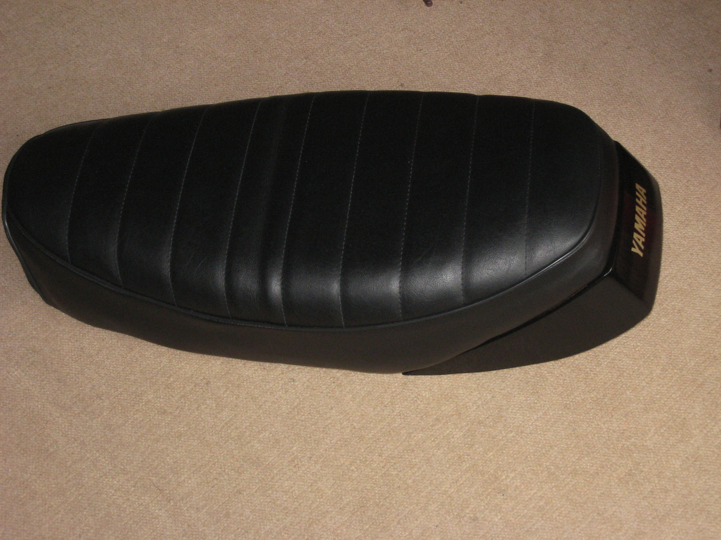 SR500 2J4 Sitzbankbezug