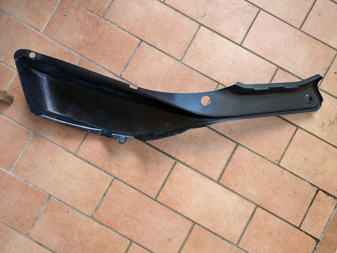 Seitenteil Rahmenverkleidung links RV 125 blau neu