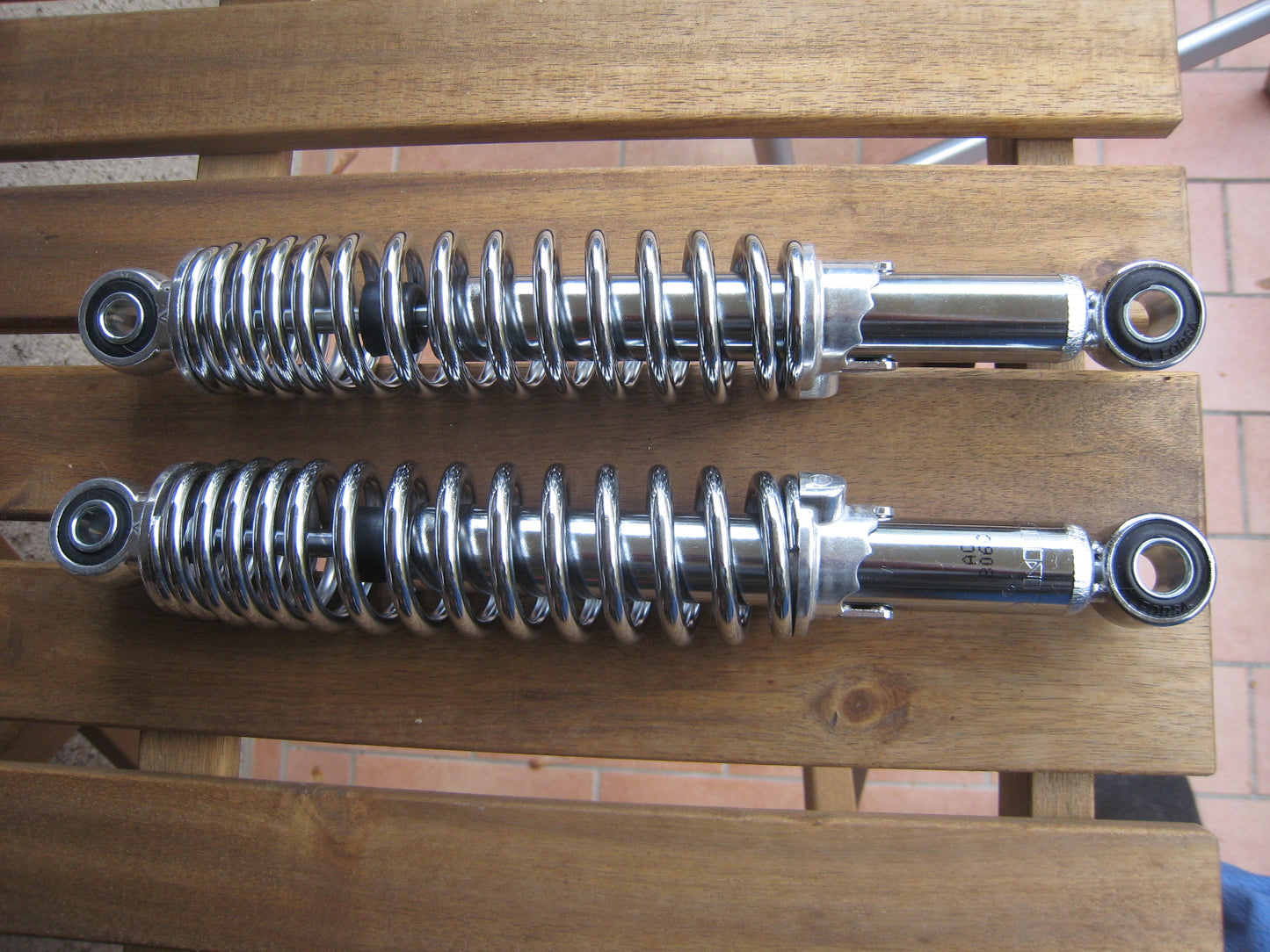 Stossdämpfer neu 1 Paar RV 90